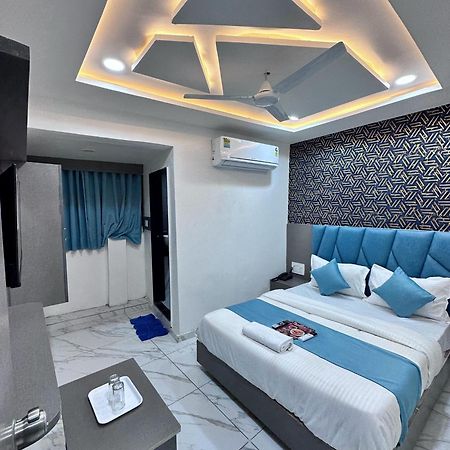 Hotel The Pacific Ahmedabad Airport エクステリア 写真